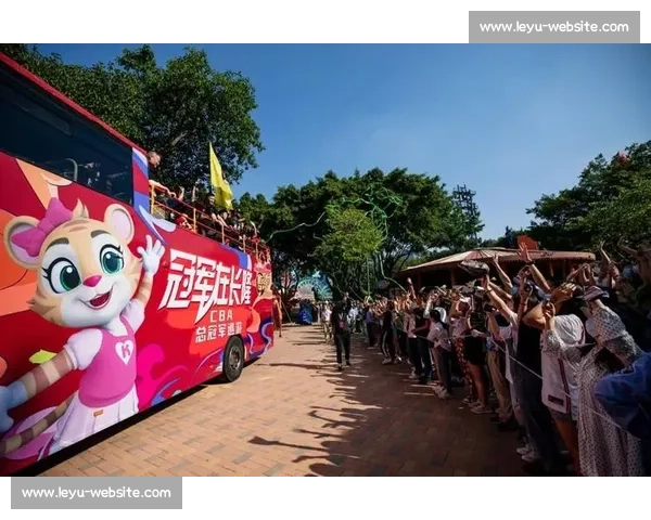 感受胜利的喜悦，冠军巡游让热爱无处不在